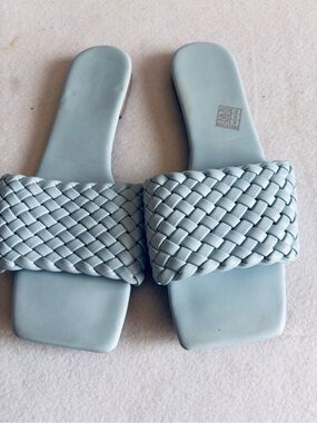 Women’s Braided Slide Sandals in Light Blue Size 39 US8